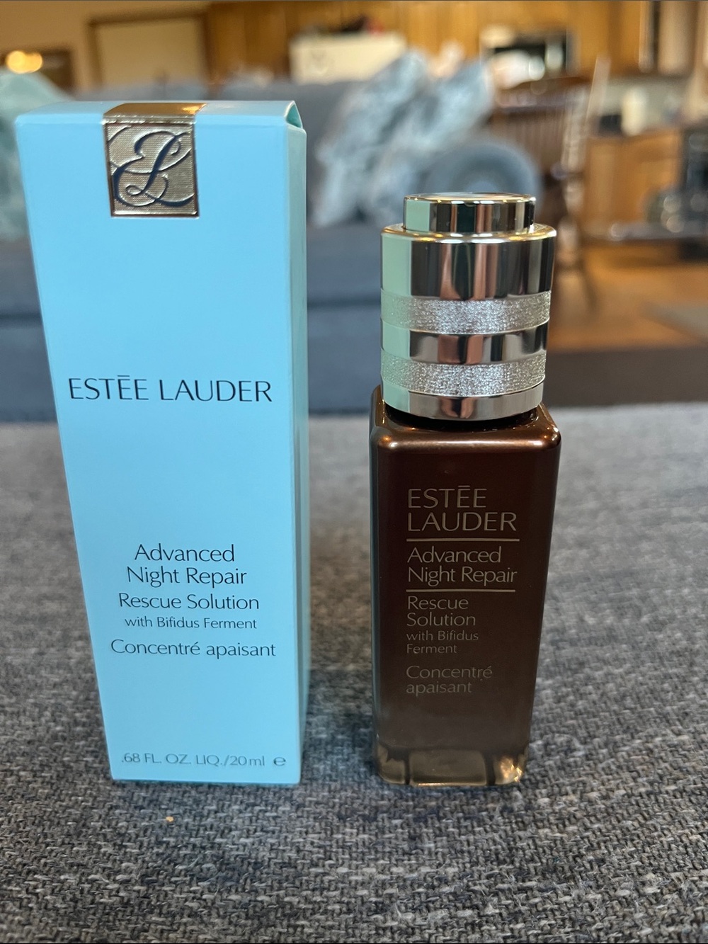 Estée Lauder Advanced Night Repair Rescue Solution - Brown & Light Blue